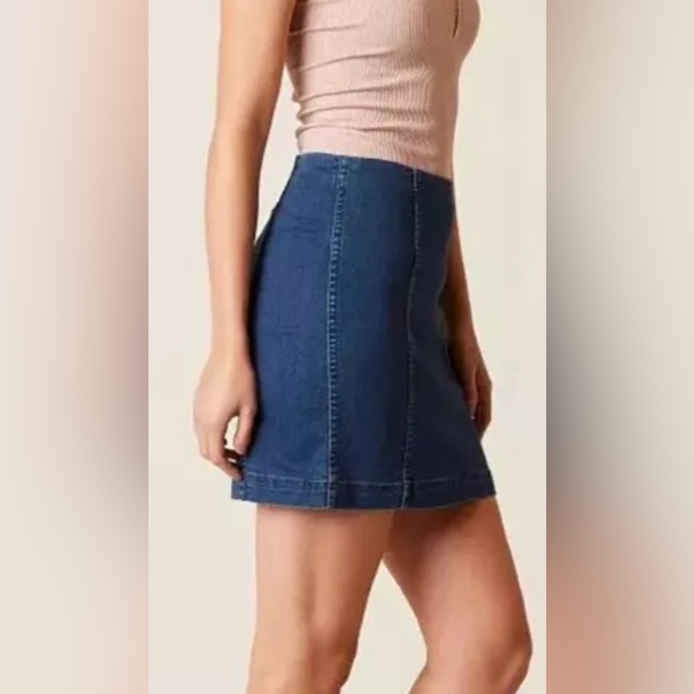Free People l Modern Femme Blue Skirt Size‎ 2 Small Back Zipper Mini Body Con
